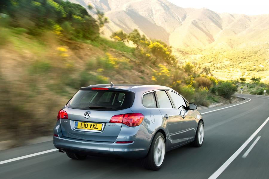  Vauxhall Astra Sports Tourer 2011 года  (фото 8 из 10)